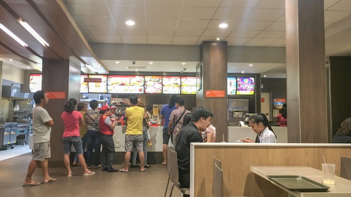 jollibee gorordoの店内